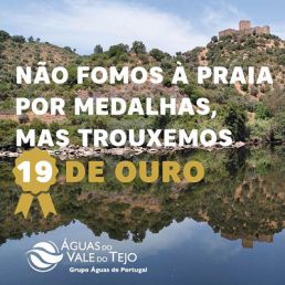 Hasteamento de bandeira na Praia Fluvial da Albufeira de Alfaiates, no dia 13 de julho